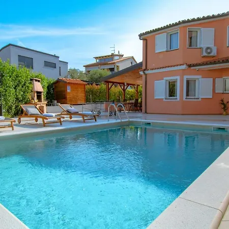 Natalia With Private Pool Near The Sea Villa *