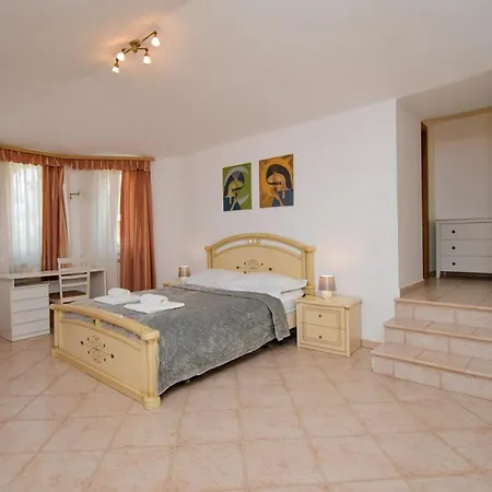 Natalia With Private Pool Near The Sea Villa *
