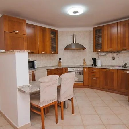 Villa Natalia With Private Pool Near The Sea